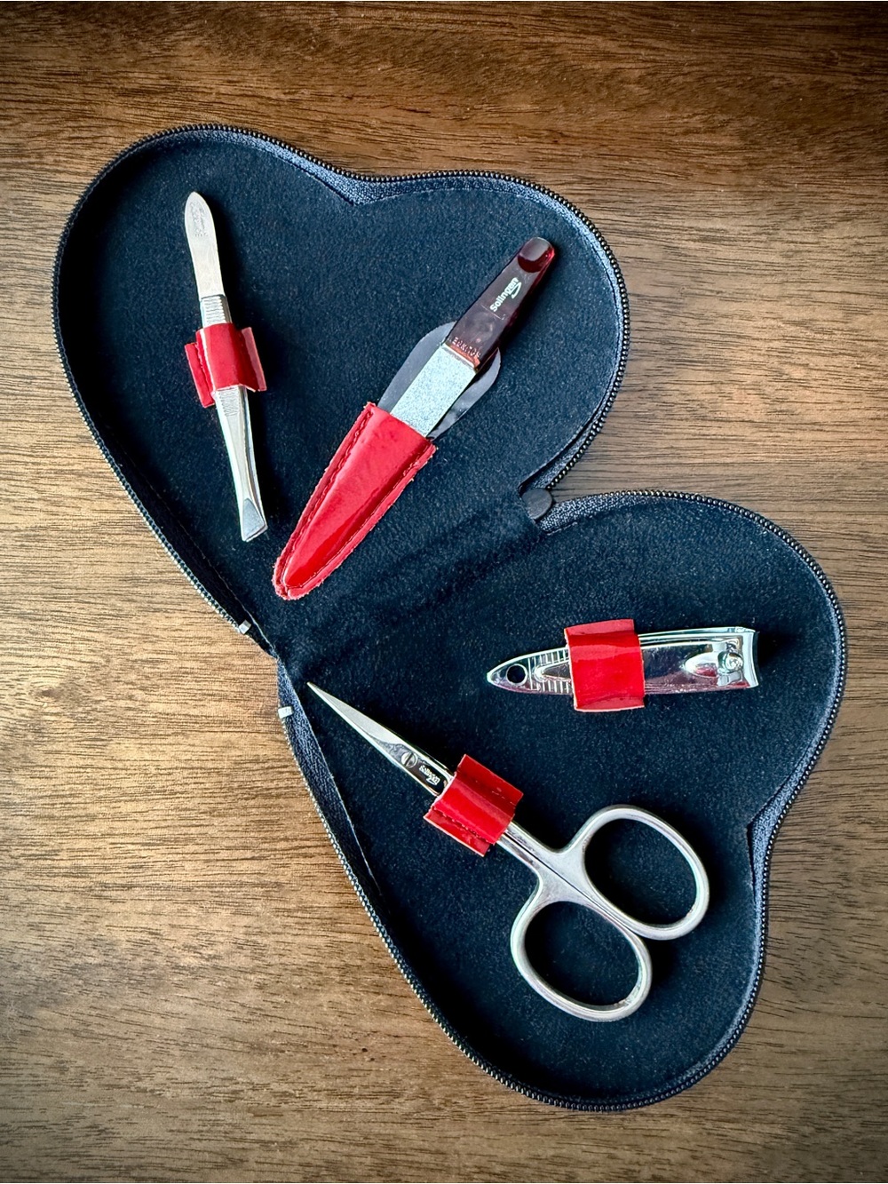 VTG Ambassador Patent Red Heart Manicure Pedicure Kit - 4 Piece Retro Y2K
